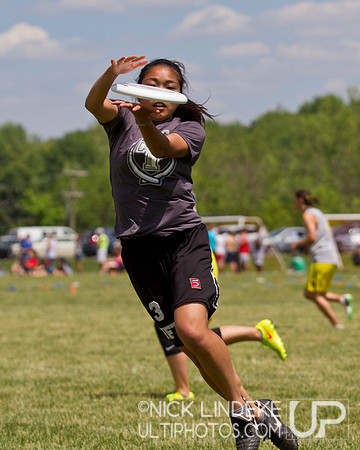2014 USAU D-I College Champs Saturday Action