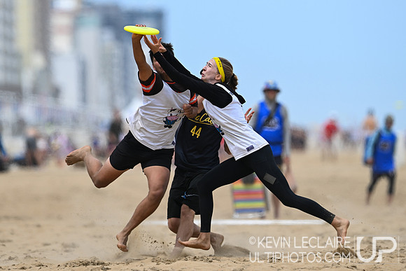 Sunday Action - 2025 Beach Championships