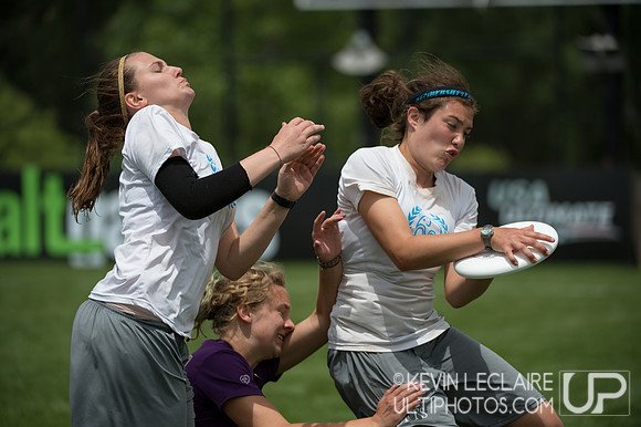 2012 USAU D-I College Women's Semifinal Tufts vs. Washington