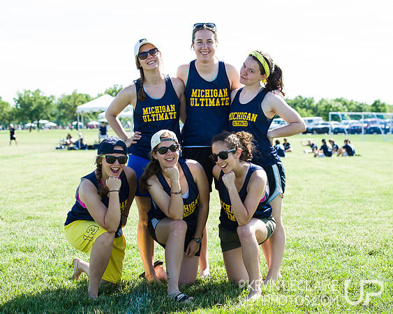2014 USAU D-I College Champs Sunday Qtrs Action
