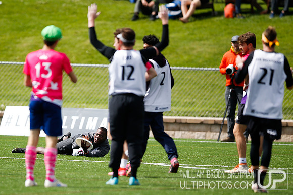 Day 2 of USA Ultimate 2022 D-III College Championships