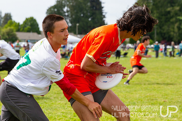 Day 1 of the USA Ultimate D-I College Championships