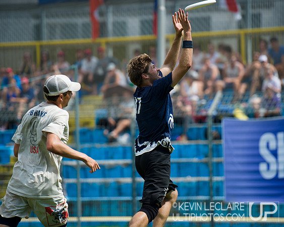 Drag'n Thrust vs. Polar Bears -- WUCC Mixed Final Action