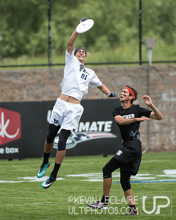 2012 USAU D-I College Championships Friday Action