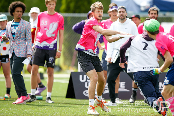 Day 2 of USA Ultimate 2022 D-III College Championships