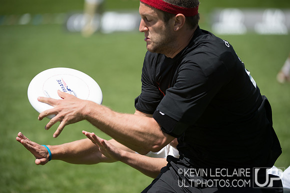 2012 USAU D-I College Championships Sunday Action