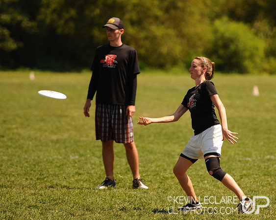 Sunday Elite Mixed Playoffs action -- Chesapeake Open 2010