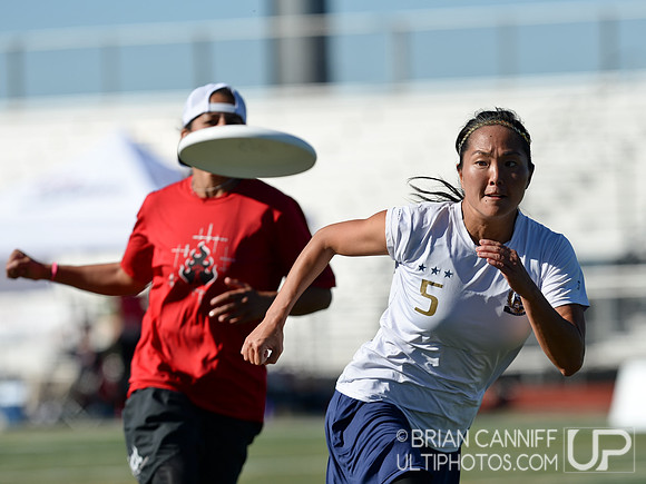 USAU NATS 2013 WOM SEMI SCANDAL RIOT - Saturday