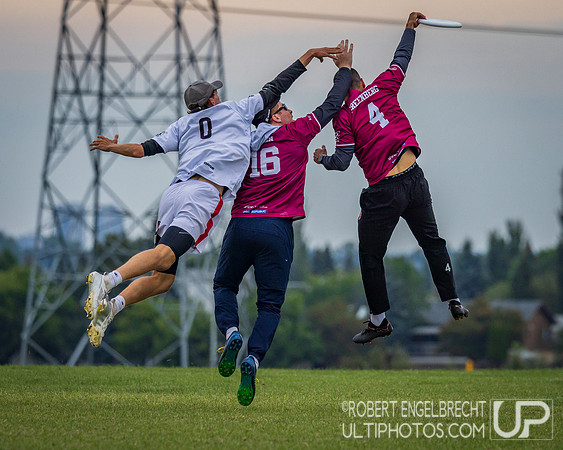 Edmonton, AB: Canadian Ultimate Seniors Championships 2025. Saturday, Aug. 16