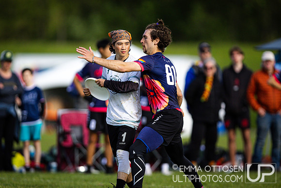 Sunday full coverage from USAU D-IIII College Championships: Semi-Finals
