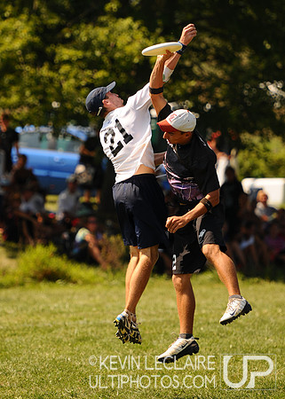 Sunday Elite Open Playoff action -- Chesapeake Open 2010