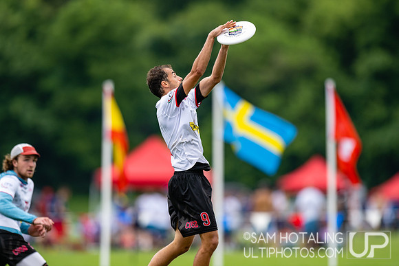 CUSB Open vs Mephisto in pool play at World Ultimate Club Championships