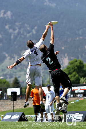 2012 USAU D-I College Championships Sunday Action