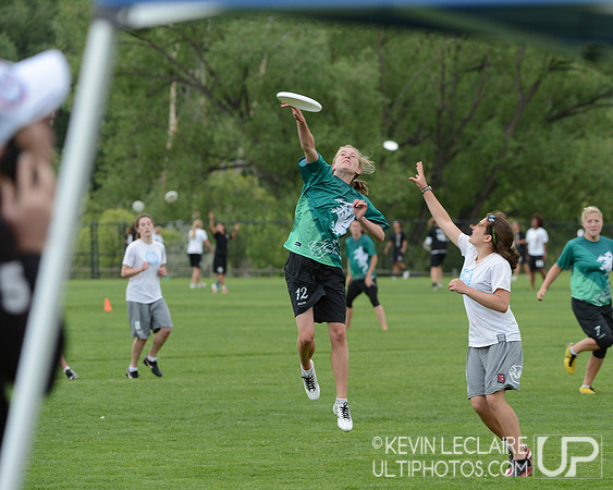 2012 USAU D-I College Championships Friday Action