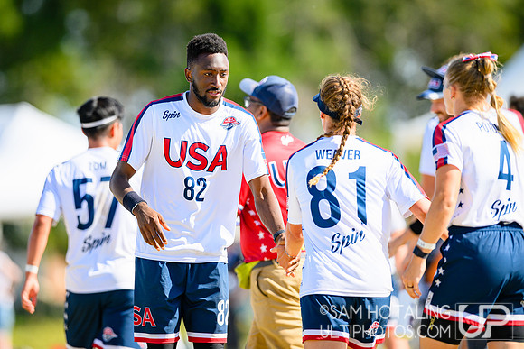 Mixed power-pools during World Ultimate Championships at Runaway Bay Sports Precinct