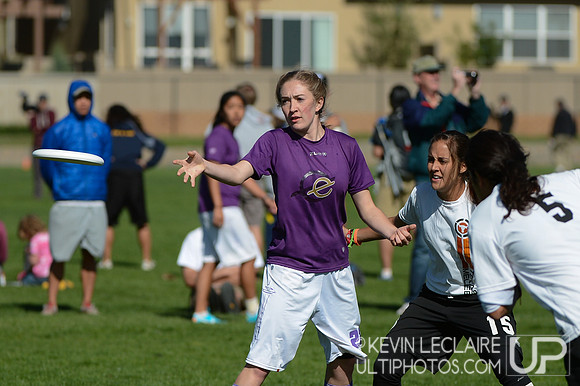 2012 USAU D-I College Championships Sunday Action