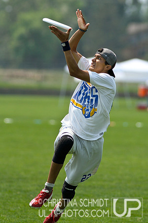 2012 USAU D-I College Championships Saturday Round 2 Action