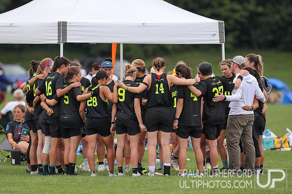 Boston Brutesquad and Tabby Rosa at the 2022 World Ultimate Club Championships