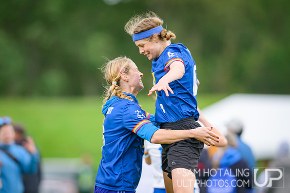 Lewis & Clark Artemis vs Whitman Sweets in quarterfinals at USAU D-III College Championships