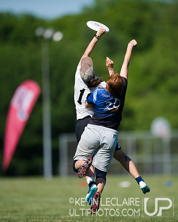 2014 USAU D-I College Champs Friday Round 5 Action