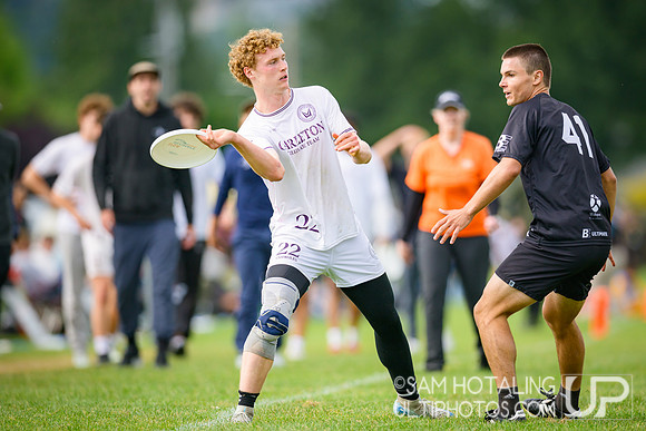 Pool play at USAU D-I College Championships