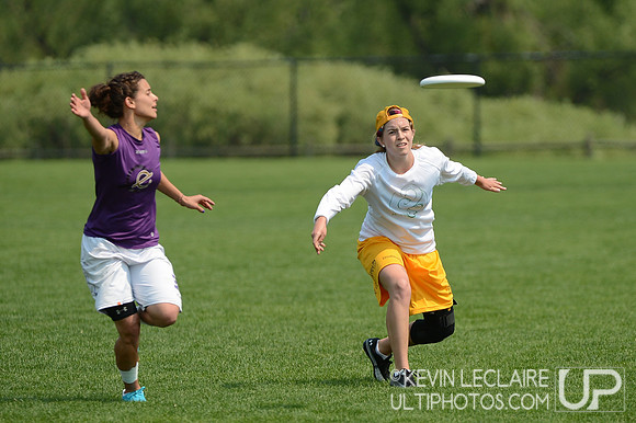 2012 USAU D-I College Championships Saturday Action