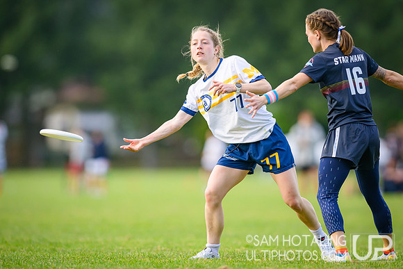 Pool play at USAU D-I College Championships