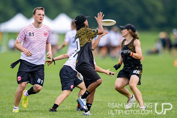 Charrúa vs Eintracht Frankfurt in pool play at World Ultimate Club Championships