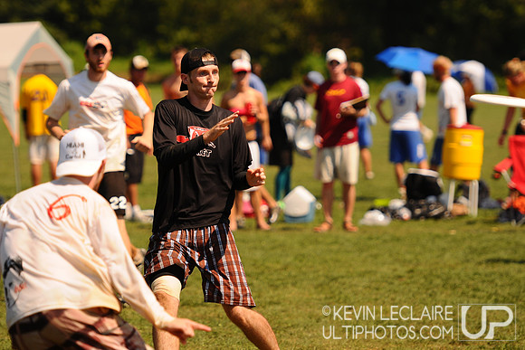 Sunday Elite Mixed Playoffs action -- Chesapeake Open 2010