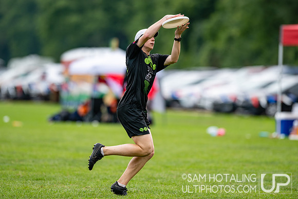 Melbourne Ellipsis vs Wildcats in pool play at World Ultimate Club Championships
