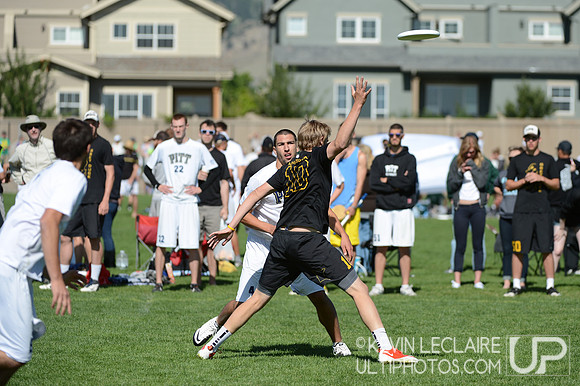 2012 USAU D-I College Championships Sunday Action