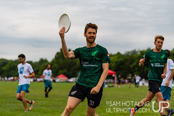 Gentle vs Guayota in pool play at World Ultimate Club Championships