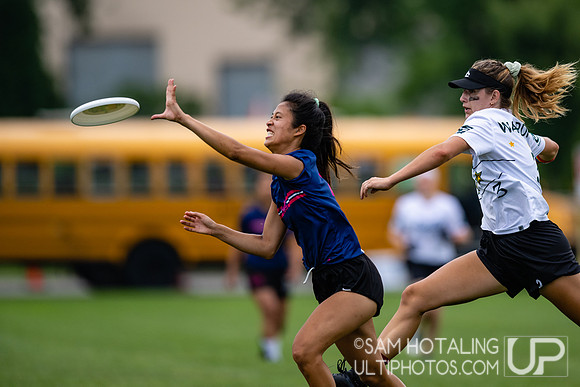 Stella vs SYC in pool play at World Ultimate Club Championships