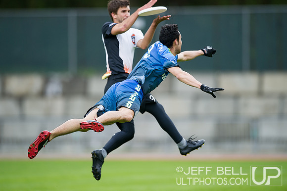 Riptide_Flamethrowers_20140427_135615_JBP00888
