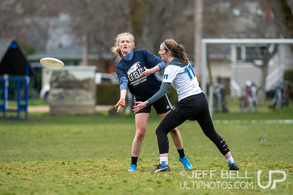 The ninth annual Douglas Bowl featuring UVIC and UBC Women’s and Open Ultimate teams.
