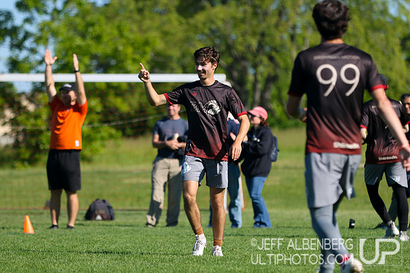 Pool play at USAU D1 College Championships