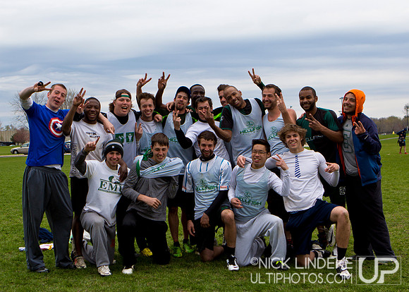 Team Photo - Great Lakes Regionals - USAU 2014 College Series