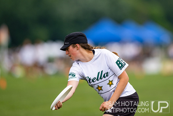 Stella vs SYC in pool play at World Ultimate Club Championships