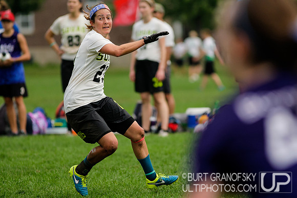 Sunday - Womens Semifinal Round - 2016 USAU Northeast Regionals