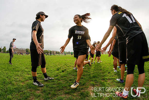 Sunday - Womens Semifinal Round - 2016 USAU Northeast Regionals