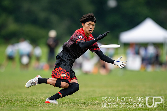 GOAT vs Nomadic Tribe in pool play at World Ultimate Club Championships