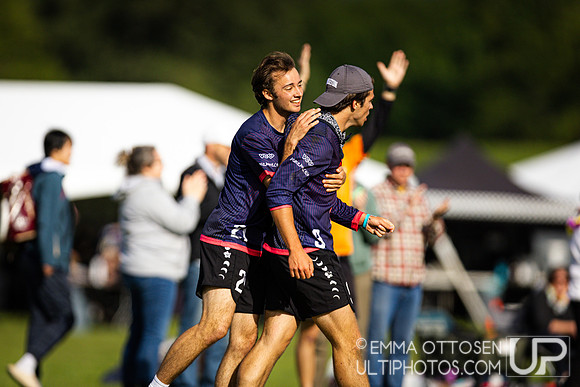 Sunday full coverage from USAU D-IIII College Championships: Semi-Finals