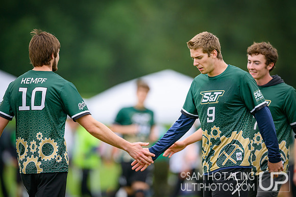 Round II pool play at USAU D-III College Championships