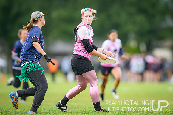 Round IV pool play at USAU D-III College Championships