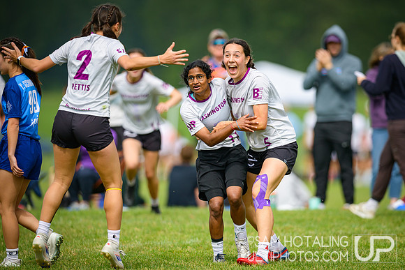 Highlights: pool play at USAU D-I College Championships
