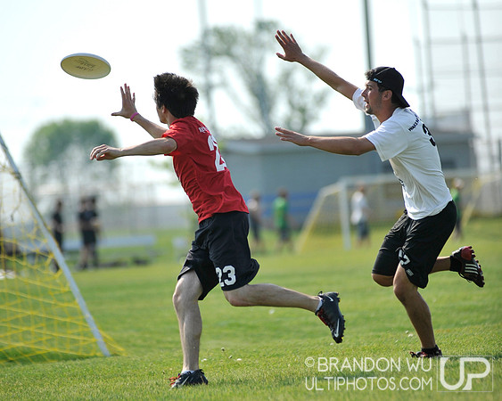 Sunday Open Bracket Play - 2012 USAU D-III College Championships