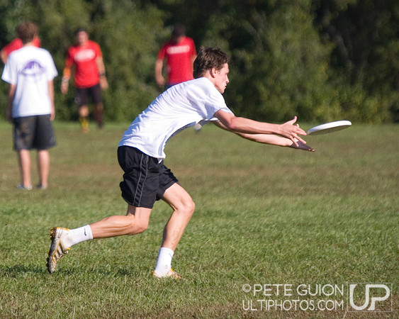 Sunday Round 1 Action -- 2011 Hucks off the Hilltop
