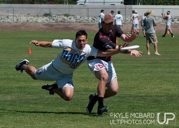 Saturday preview action from NorCal D-I Sectionals 2012