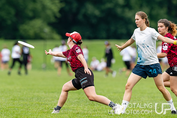 Box Vienna Ultimate vs Chicago Nemesis in pool play at World Ultimate Club Championships