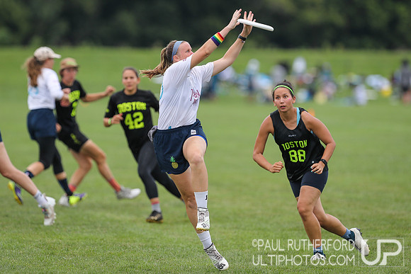 Boston Brutesquad and Tabby Rosa at the 2022 World Ultimate Club Championships